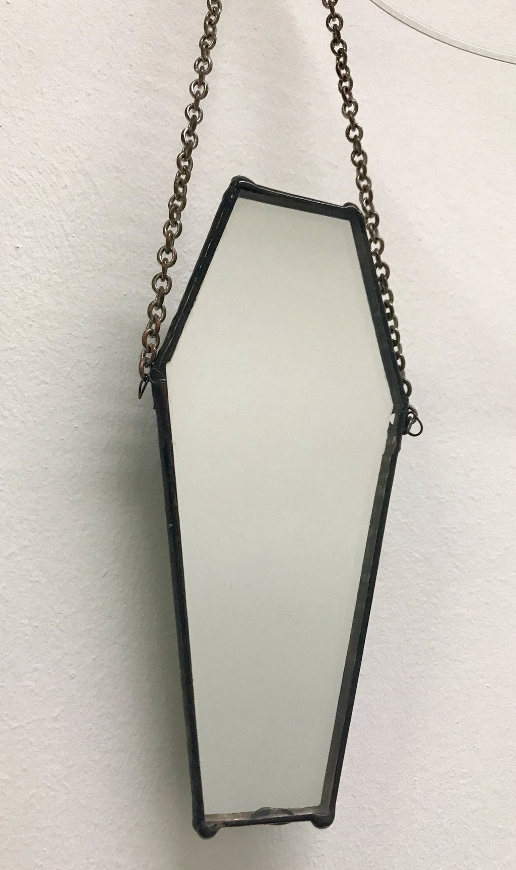 Gothic Coffin Mirror in recycled glass, Chaos Wall Decor, Goth Gift (12cm)